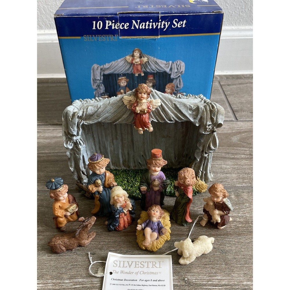 SILVESTRI Christmas Nativity 10 Pieces Heavy Resin Manger in Original Box